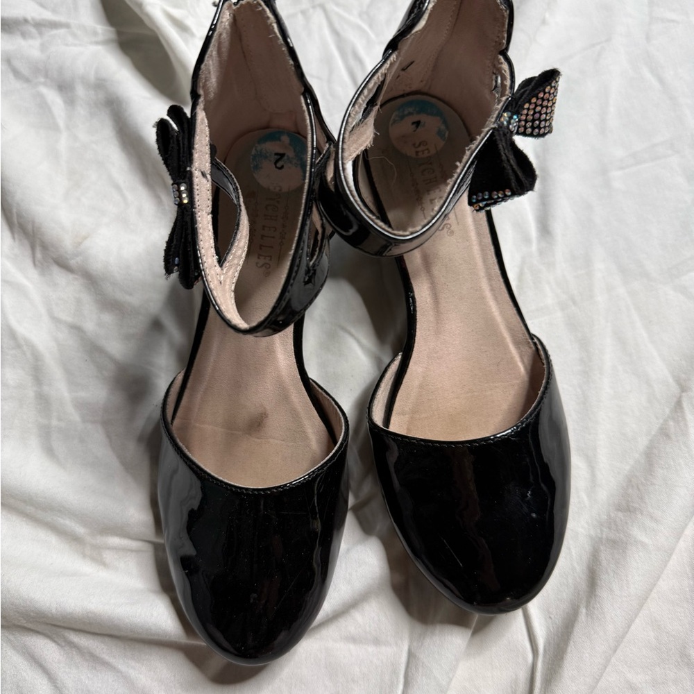 Stylish Black Girls Shoes with Bow Detail